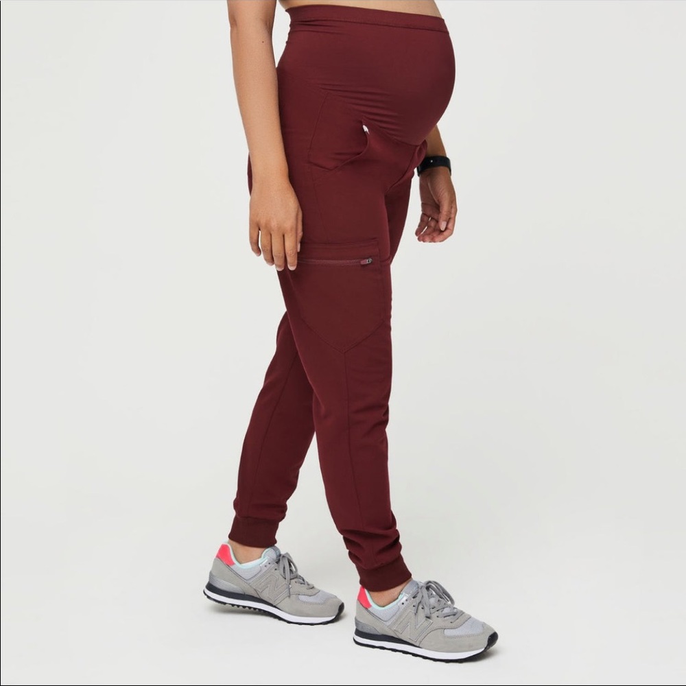 Burgundy XS maternity Zamora jogger. In brand new condition. Worn once